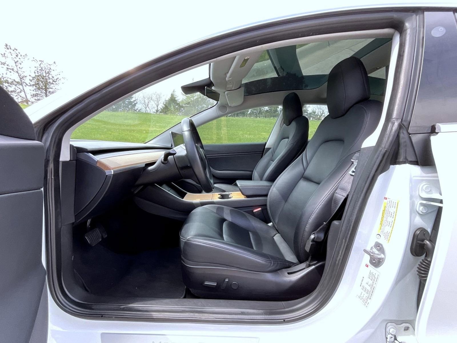 Used 2018 Tesla Model 3 Performance image 10