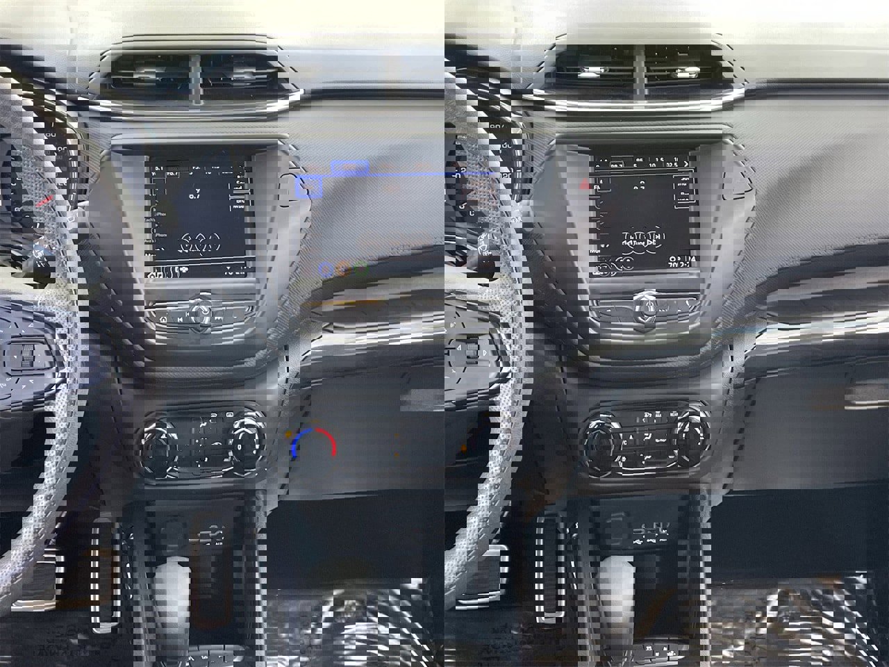 Used 2022 Chevrolet TrailBlazer LT w/ LPO, Blackout Package image 16