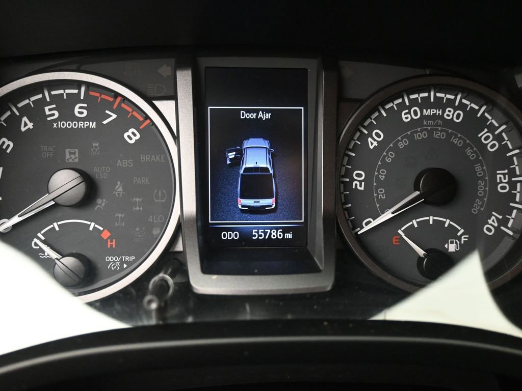 Used 2020 Toyota Tacoma TRD Sport w/ Technology Package image 14