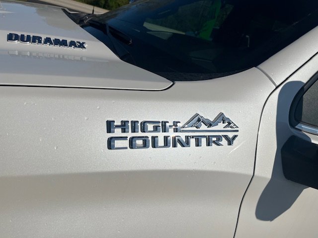 Used 2024 Chevrolet Silverado 1500 High Country w/ Technology Package image 4