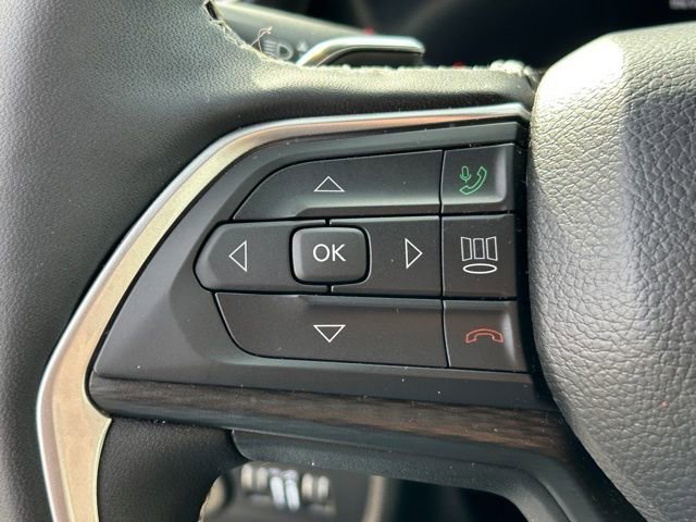 Used 2025 Jeep Grand Cherokee Laredo X w/ Luxury Tech Group I image 18