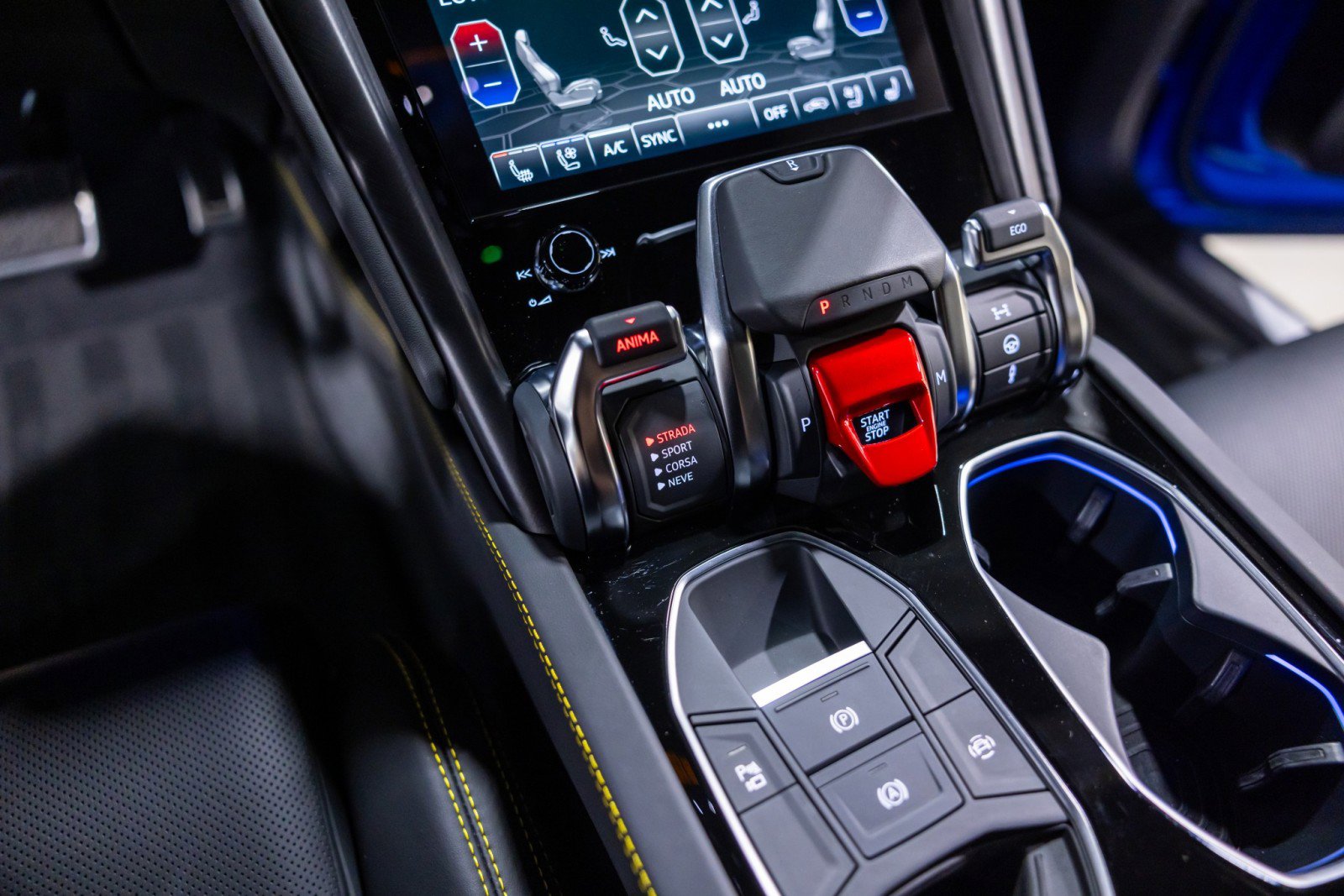 Used 2022 Lamborghini Urus AWD/4WD image 42