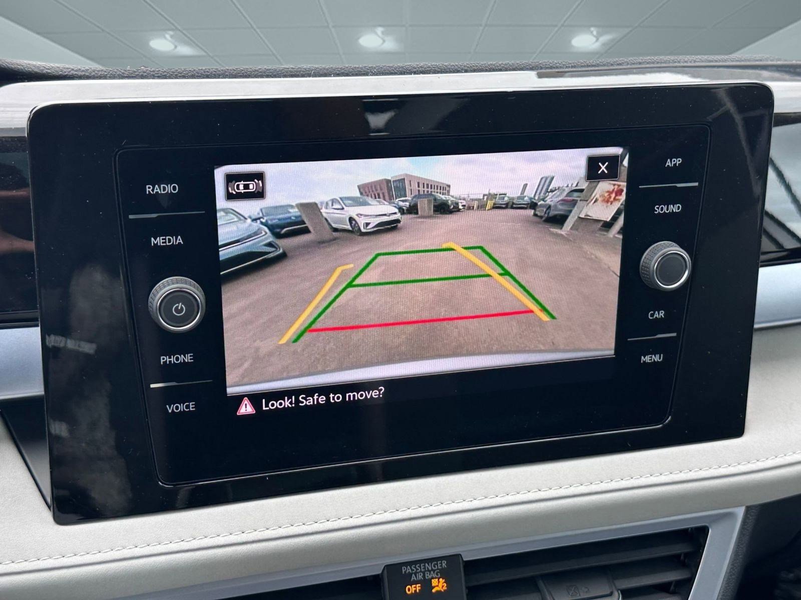 New 2026 Volkswagen Taos SE image 25