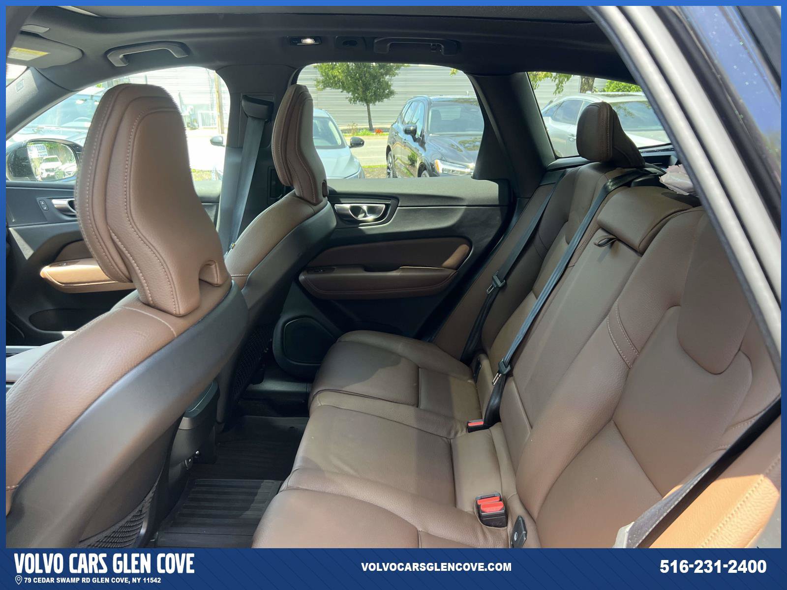 Used 2024 Volvo XC60 B5 Plus AWD/4WD image 9
