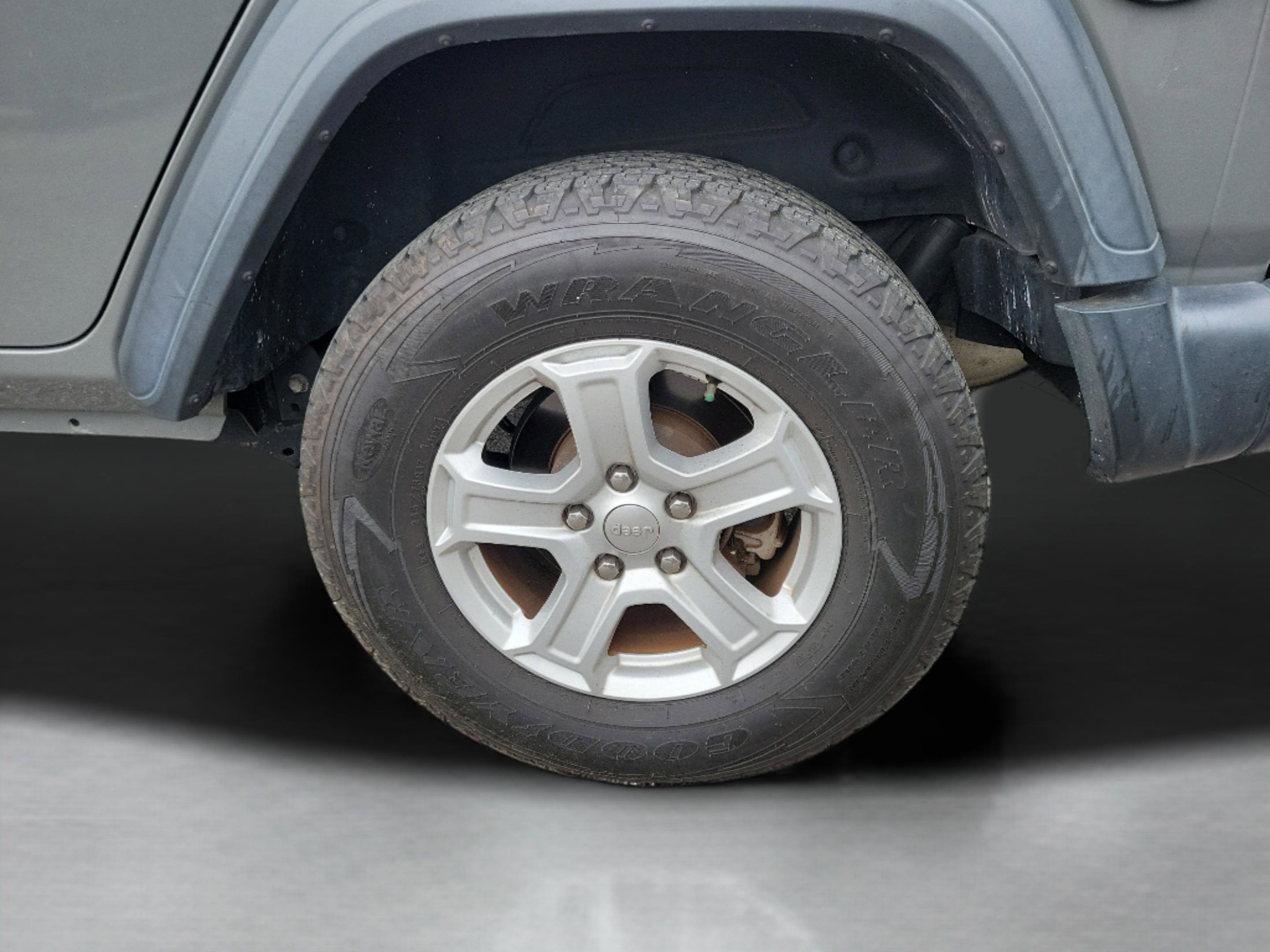 Used 2018 Jeep Wrangler Unlimited Sport S image 23