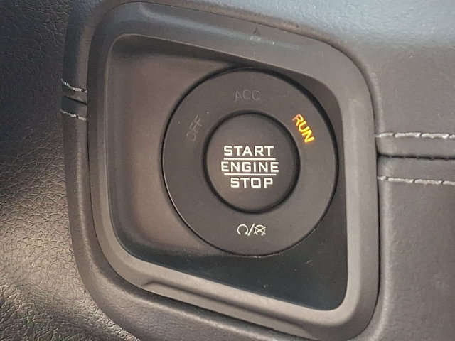 Used 2025 Jeep Wrangler Unlimited Rubicon AWD/4WD image 17