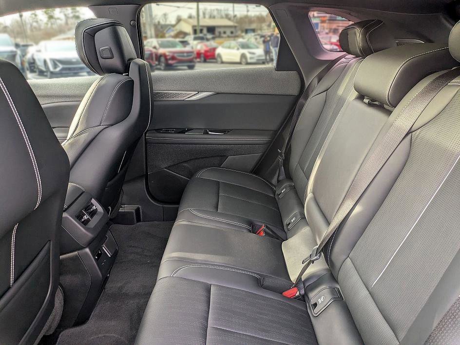 New 2025 Cadillac Optiq Luxury 2 AWD/4WD image 21