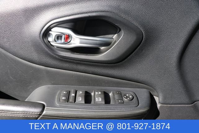 Used 2016 Jeep Cherokee Limited image 19