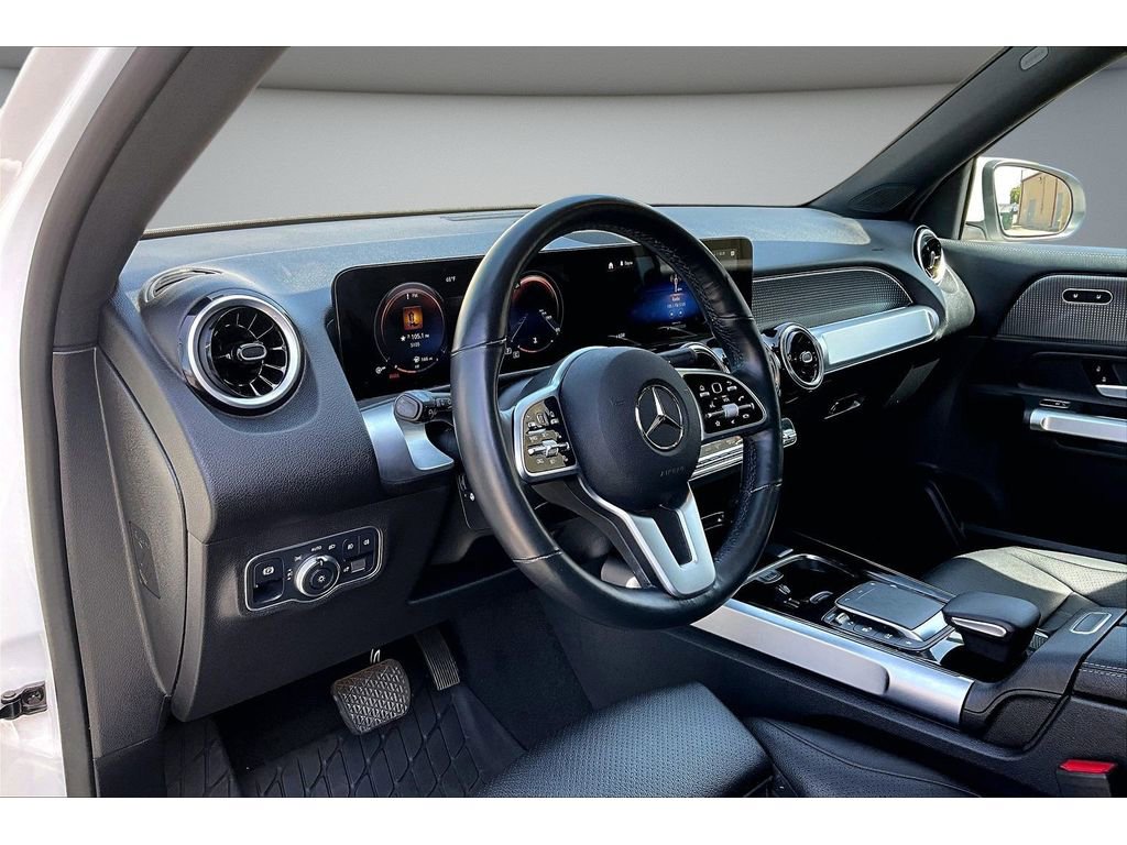Used 2022 Mercedes-Benz GLB 250 4MATIC image 17