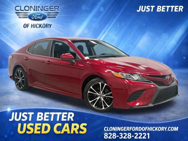 Used 2018 Toyota Camry SE w/ Moonroof Package