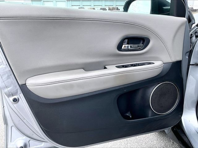 Used 2019 Honda HR-V EX-L image 9