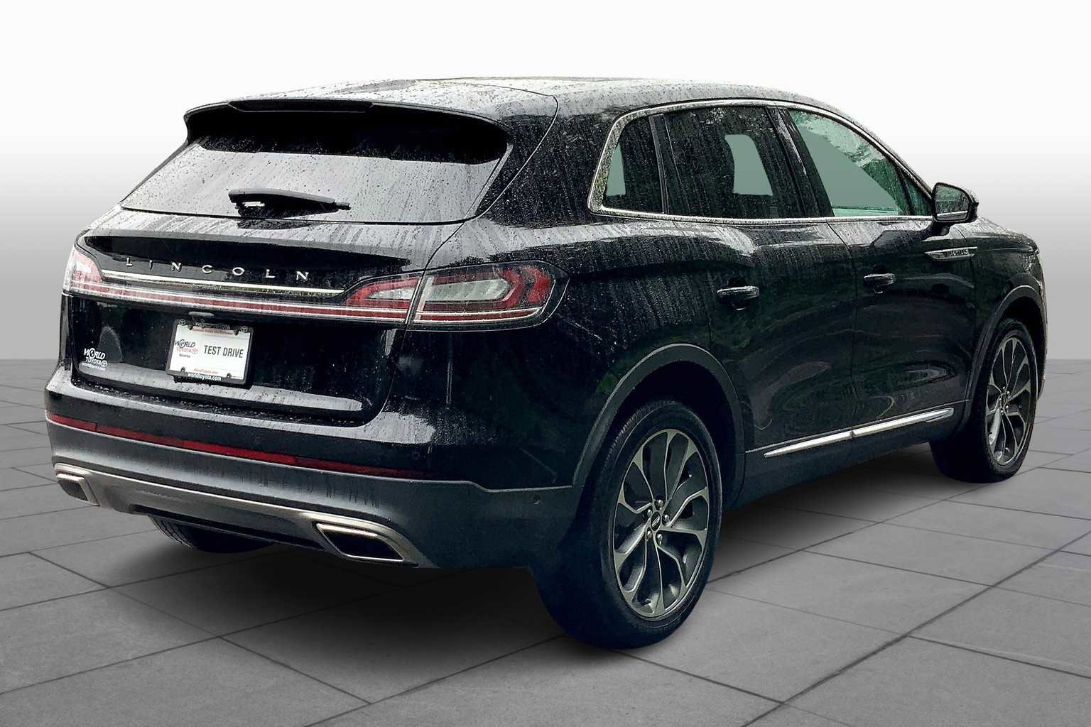 Used 2023 Lincoln Nautilus Reserve w/ Equipment Group 201A image 12