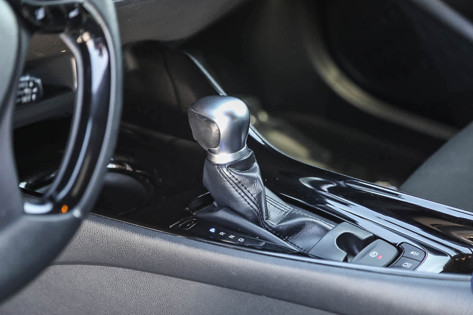 Certified 2020 Toyota C-HR XLE FWD image 21
