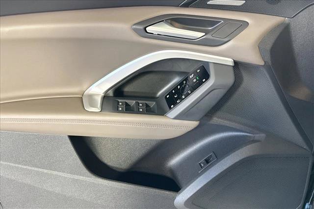 Used 2025 Audi Q5 Premium w/ Premium Plus AWD/4WD image 16