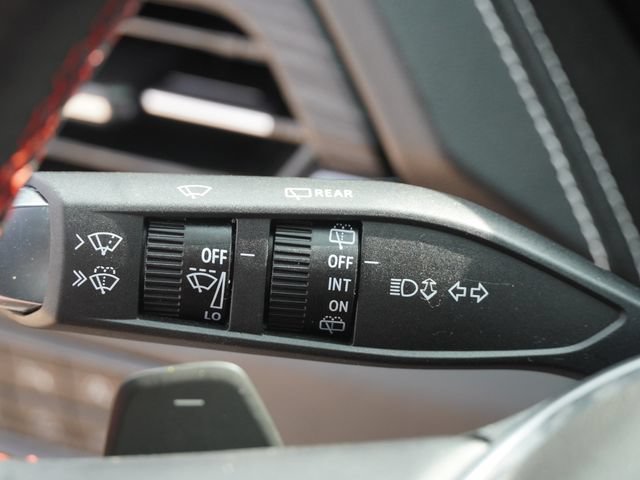 Used 2025 GMC Yukon AT4 Ultimate w/ LPO, Floor Liner Package AWD/4WD image 31
