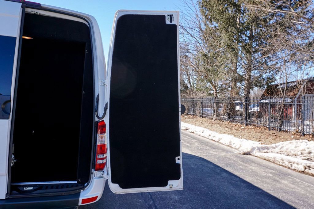 Used 2015 Mercedes-Benz Sprinter 2500 image 47