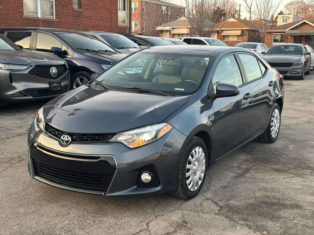 Used 2016 Toyota Corolla LE image 1