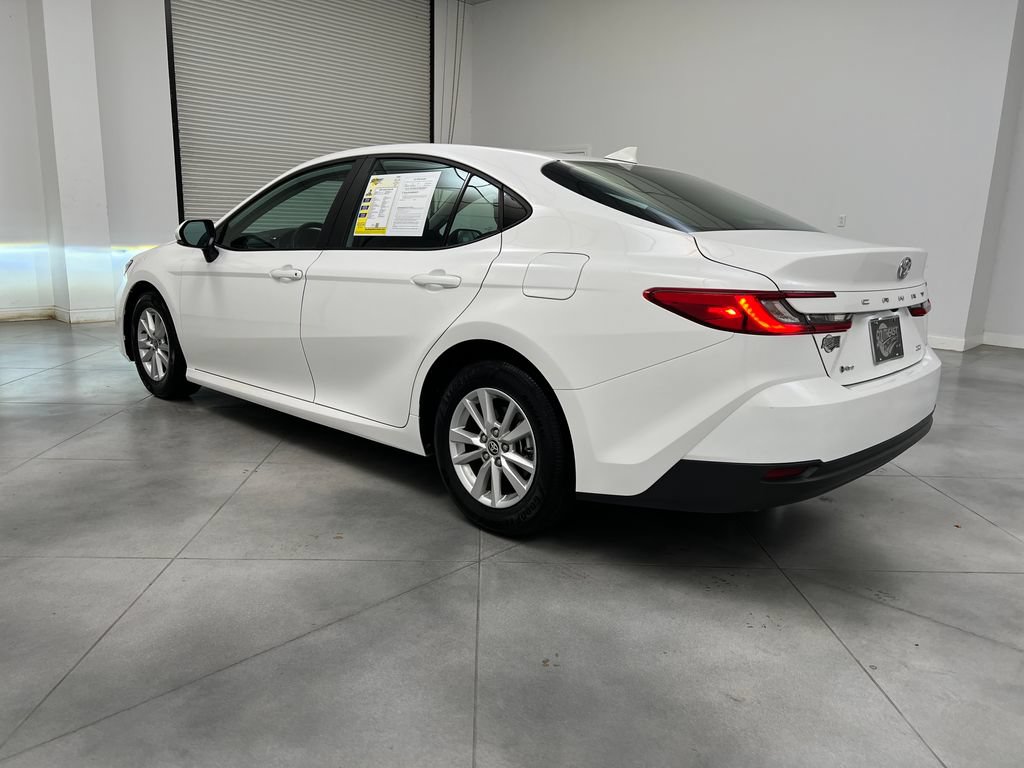 Used 2025 Toyota Camry LE FWD image 6