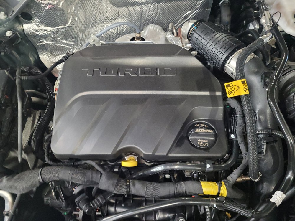 Used 2025 Chevrolet Trax LT FWD image 30