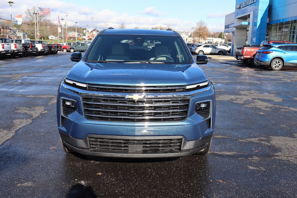 Used 2025 Chevrolet Traverse LT w/ Driver Confidence Package image 28