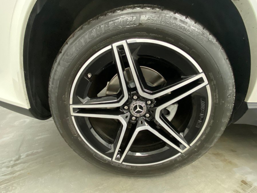 Used 2023 Mercedes-Benz GLS 450 4MATIC image 17