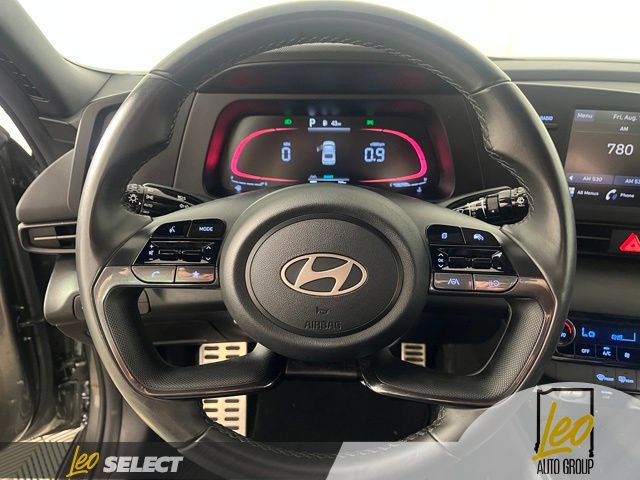 Used 2025 Hyundai Elantra Sport FWD image 14