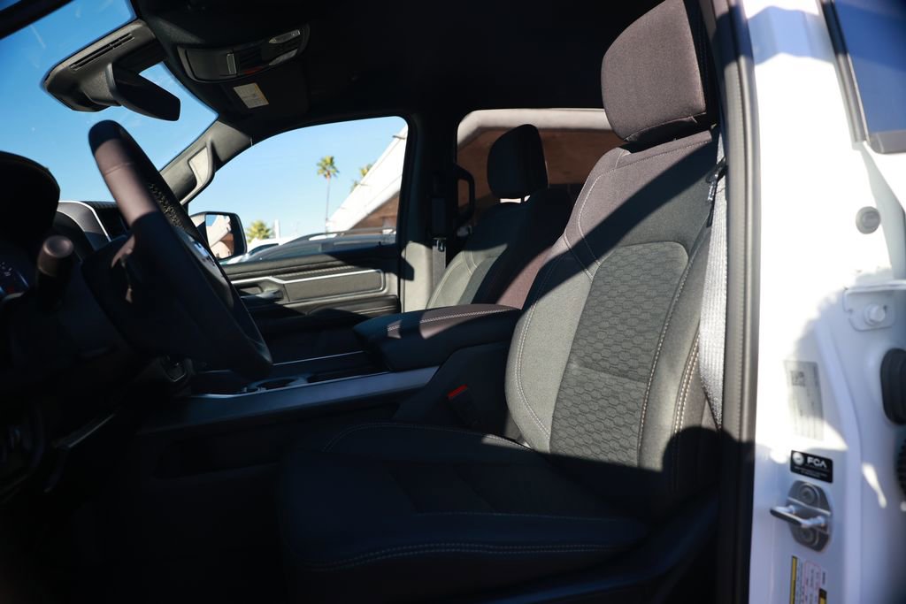 New 2026 RAM 1500 4x4 Crew Cab image 13