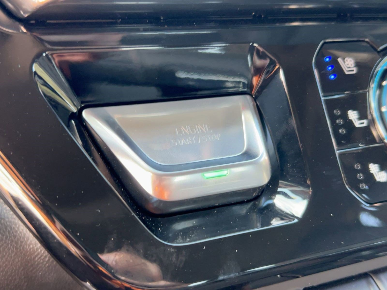 Certified 2025 GMC Sierra 2500 Denali image 27