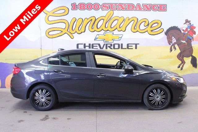 Used 2016 Chevrolet Cruze LT image 1