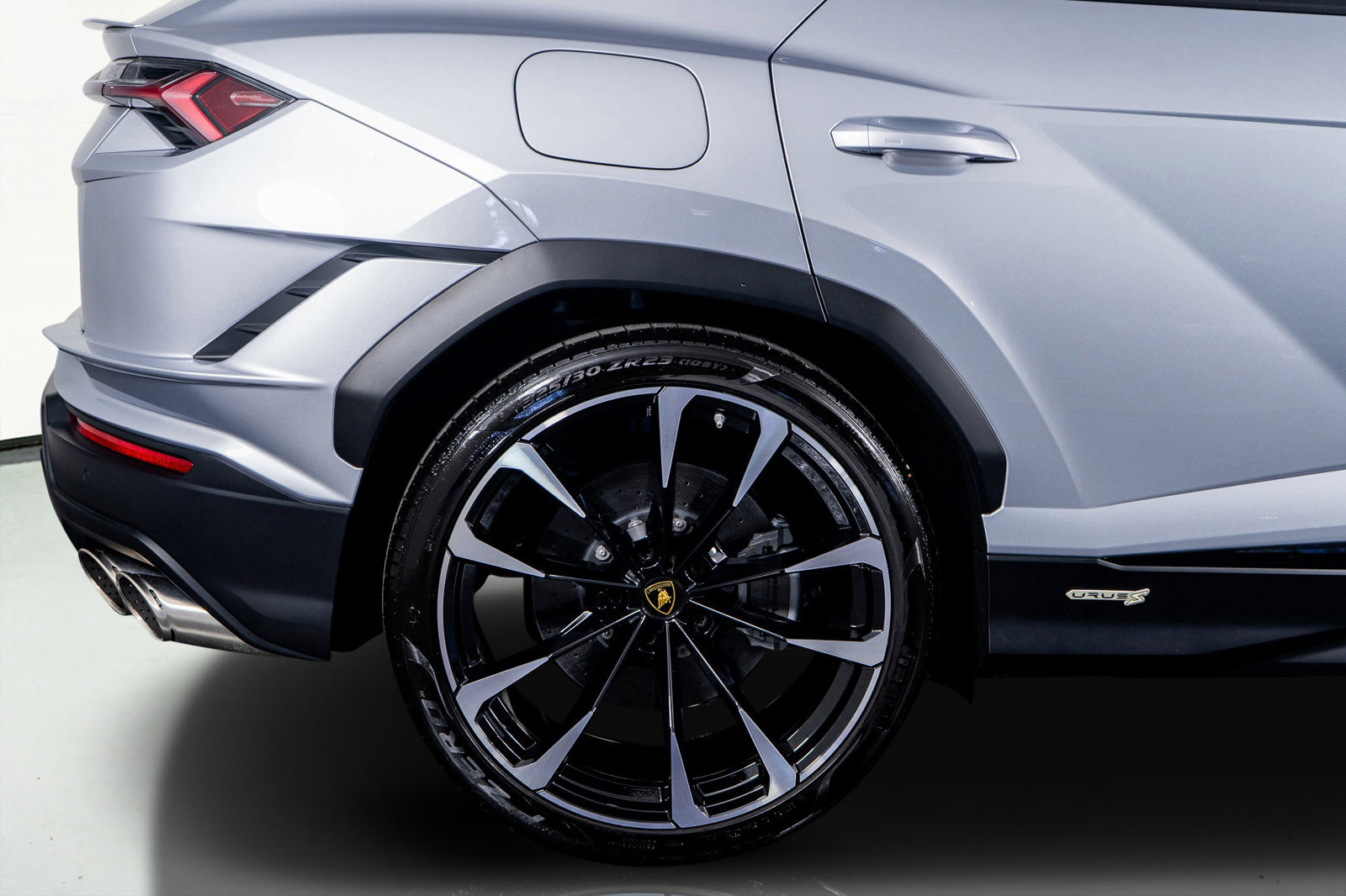 Used 2024 Lamborghini Urus S image 6