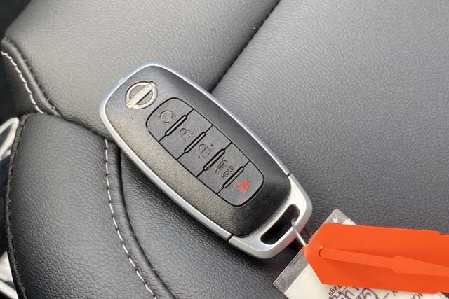 Used 2025 Nissan Murano SV AWD/4WD image 20