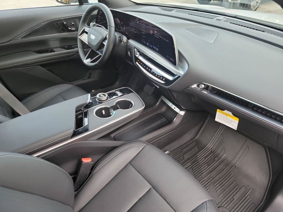Certified 2024 Cadillac Lyriq Sport AWD/4WD image 28