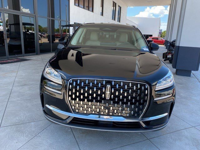 Used 2023 Lincoln Corsair Reserve image 2