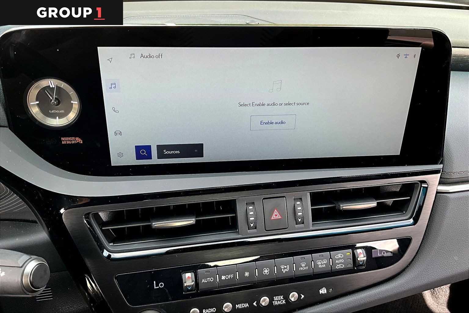 Used 2025 Lexus ES 350 w/ Premium Package image 31