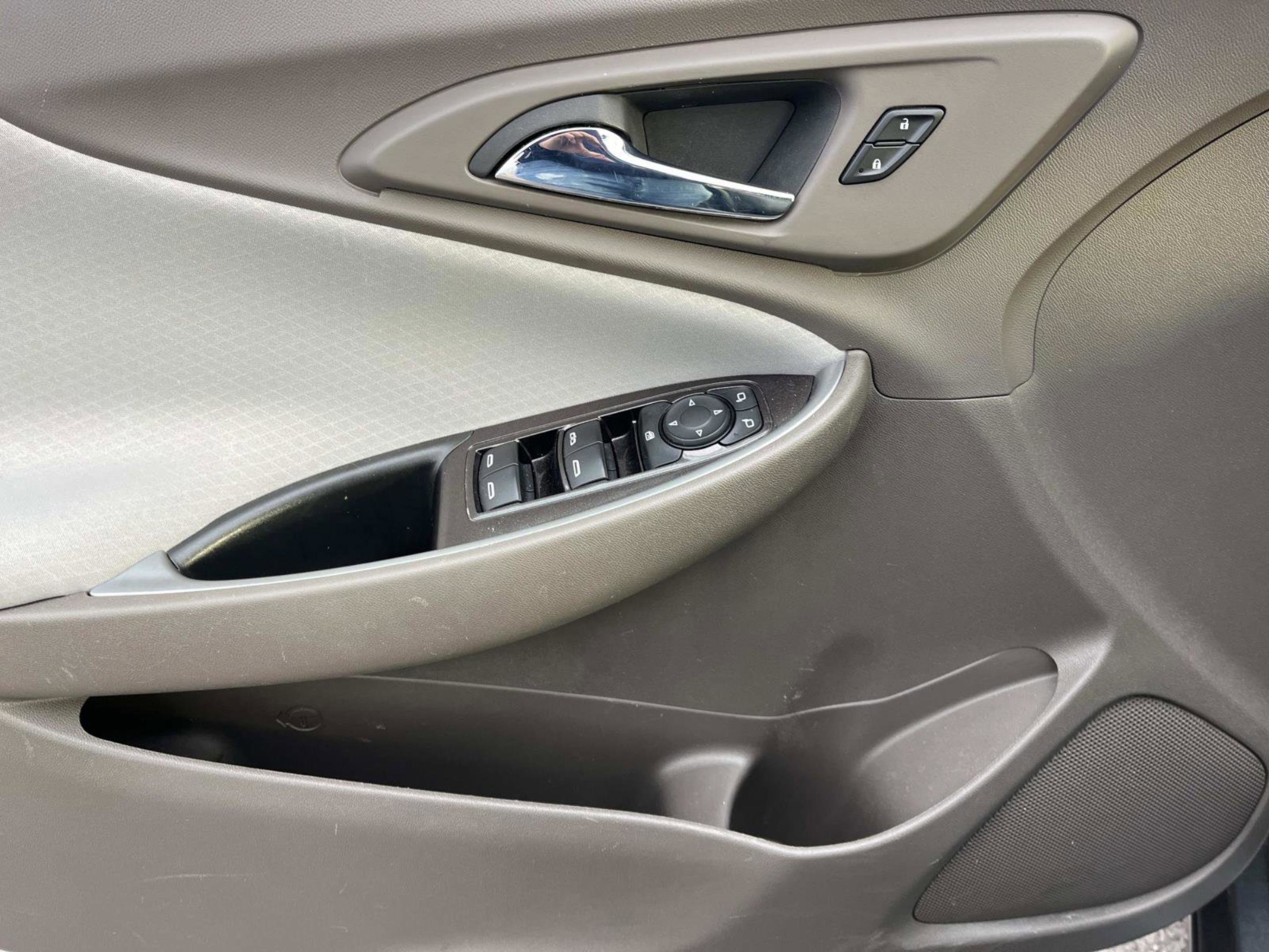 Used 2024 Chevrolet Malibu LT image 26