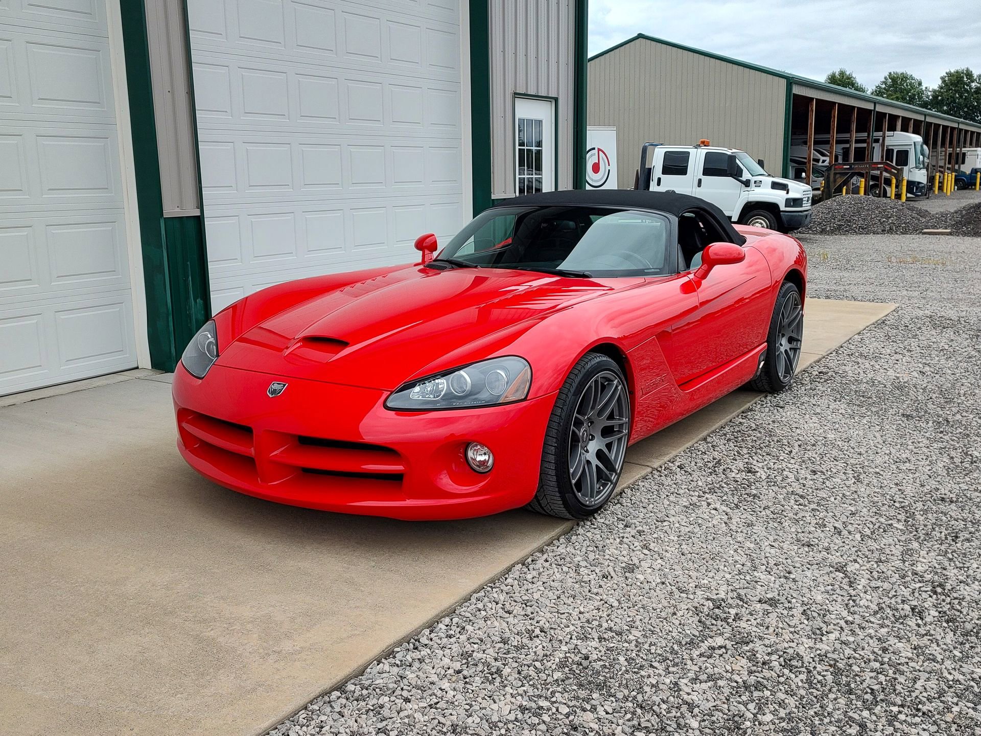 Used 2003 Dodge Viper SRT-10 image 8