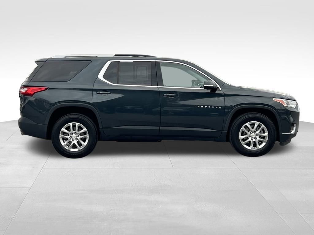 Used 2018 Chevrolet Traverse LT image 3
