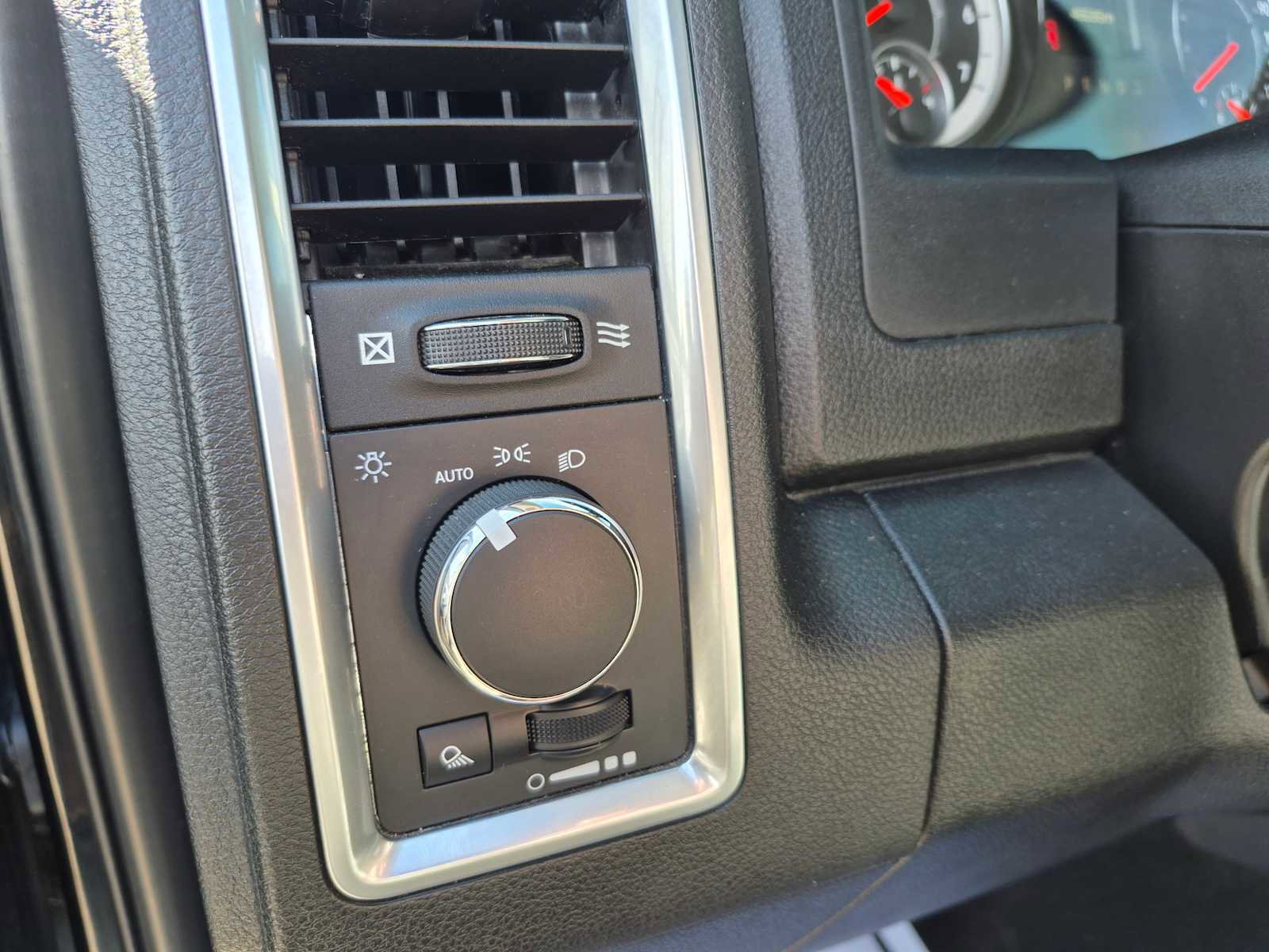 Used 2022 RAM 1500 Classic SLT w/ Protection Group image 13