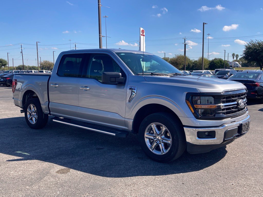 Used 2025 Ford F150 XLT w/ Equipment Group 301A Standard RWD image 3