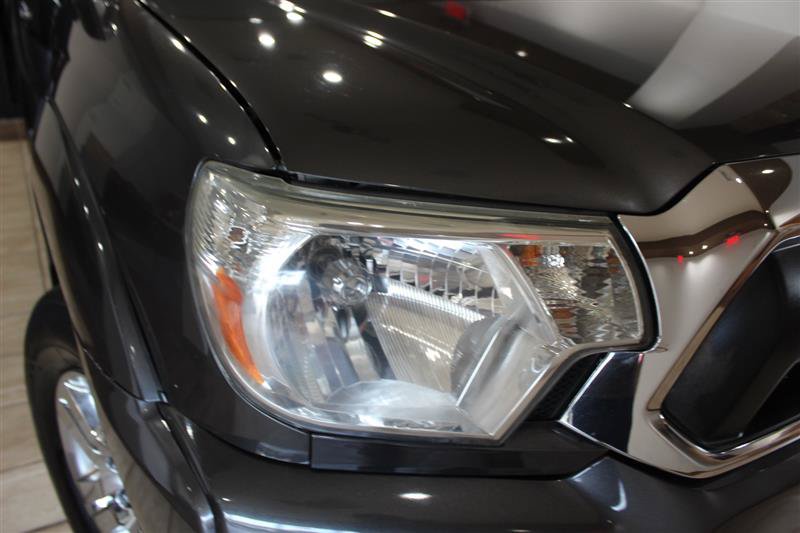 Used 2013 Toyota Tacoma 4x4 Double Cab w/ Limited Pkg image 10