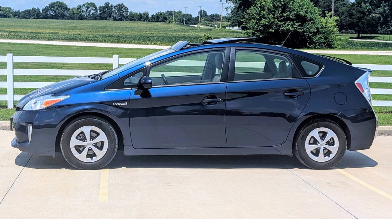 Used 2014 Toyota Prius Four w/ Solar Roof Package FWD image 7