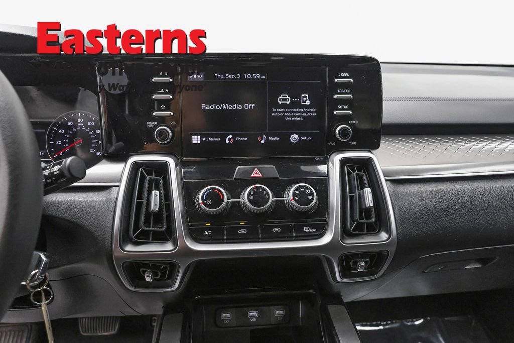 Used 2023 Kia Sorento LX AWD/4WD image 12