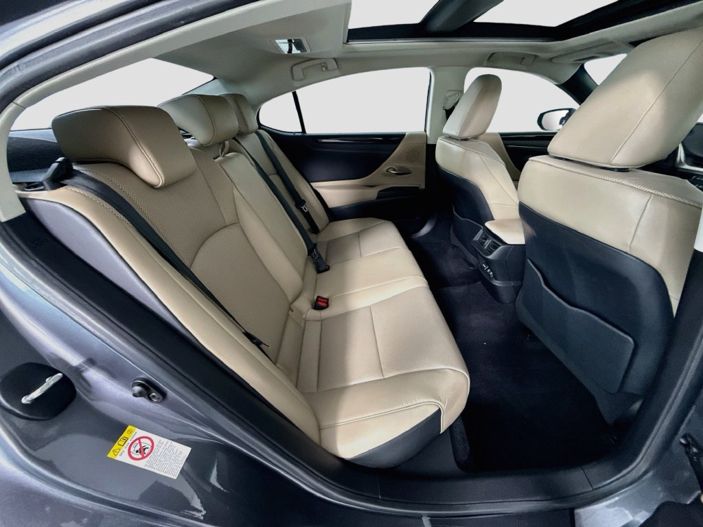 Used 2019 Lexus ES 350 w/ Premium Package FWD image 22