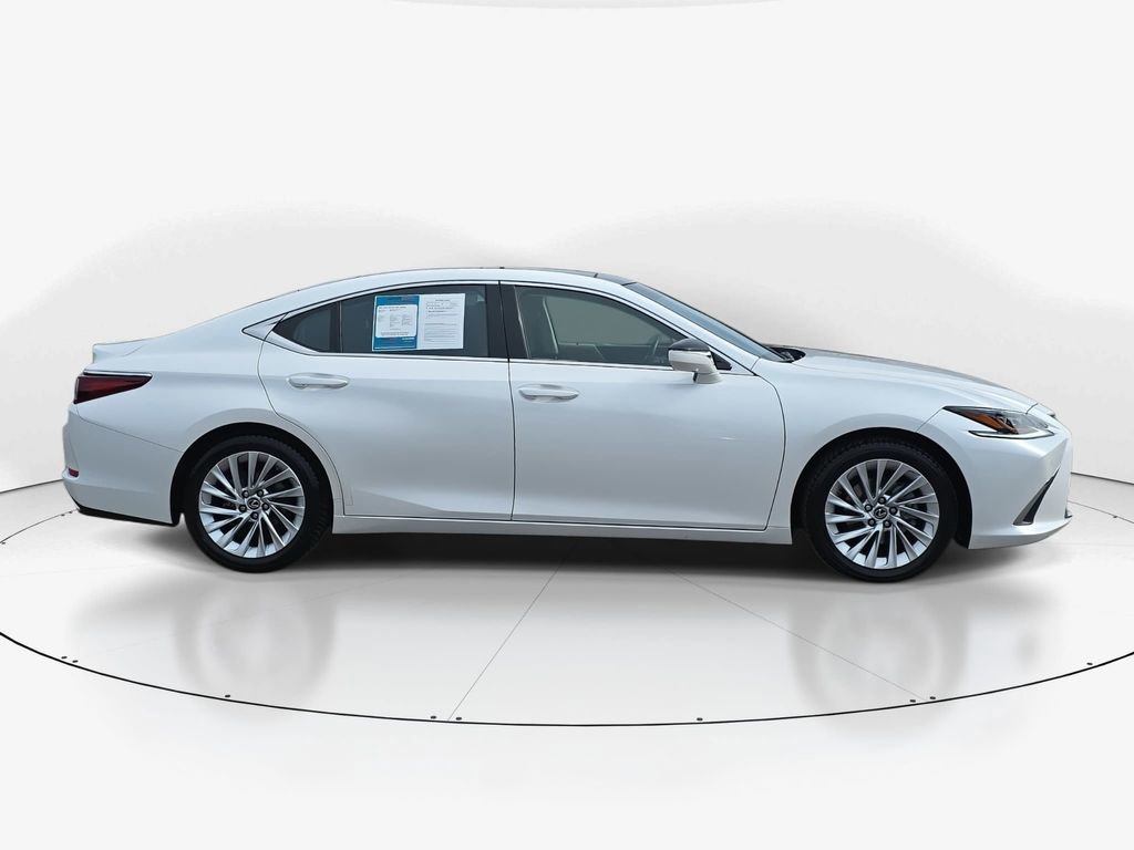 Used 2021 Lexus ES 350 Ultra Luxury w/ Accessory Package 2 image 4