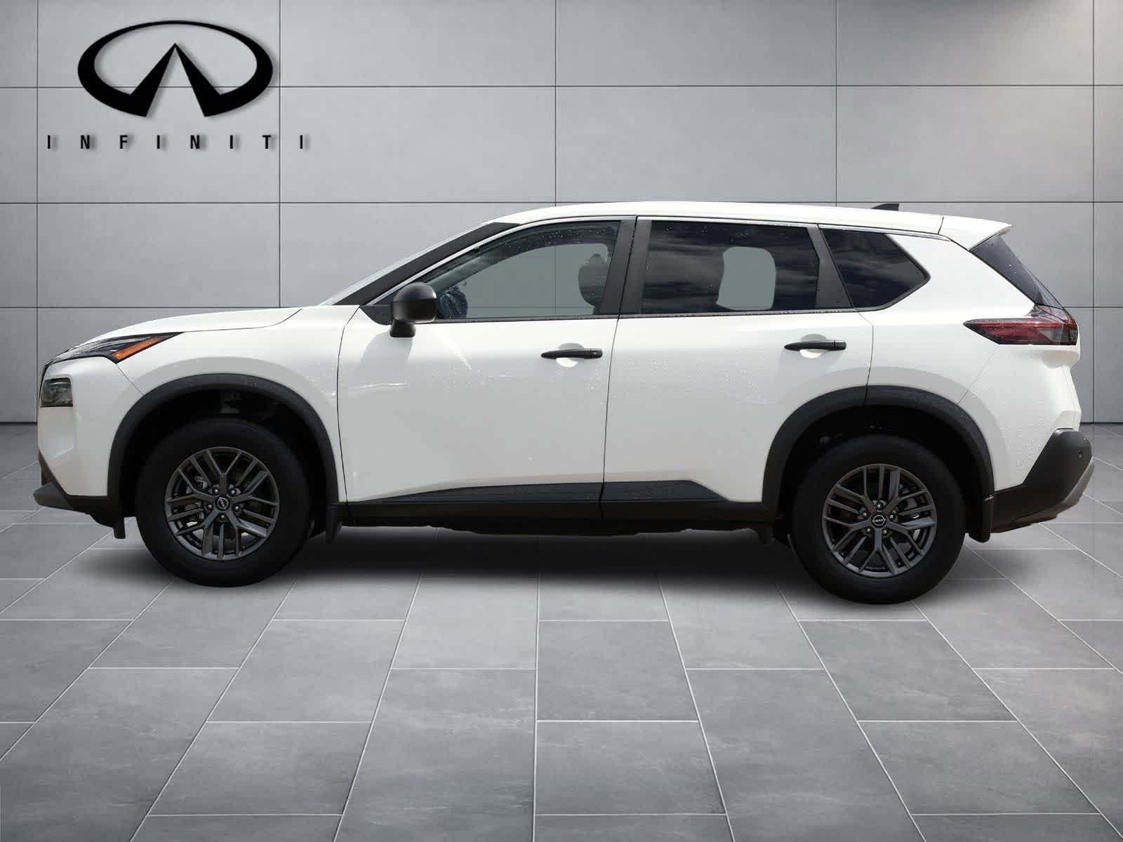Used 2023 Nissan Rogue S FWD image 4