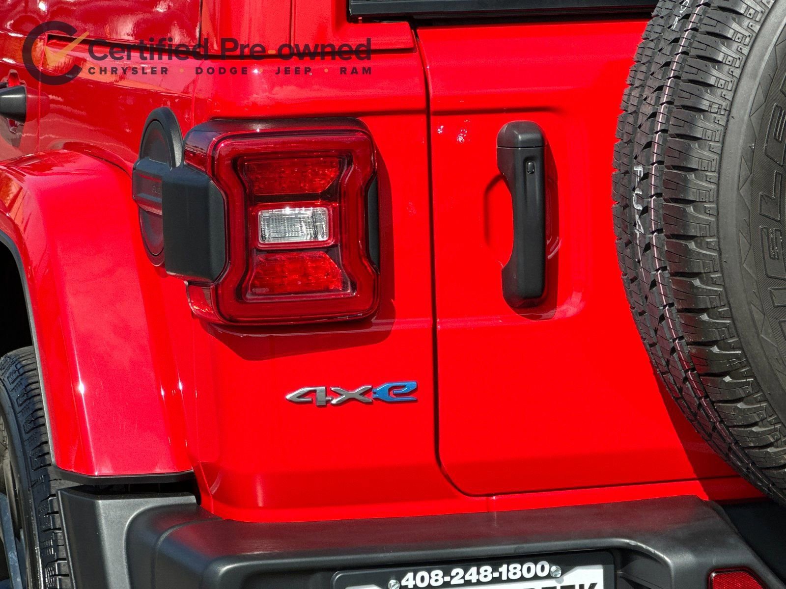 Used 2021 Jeep Wrangler Unlimited Sahara w/ Cold Weather Group image 28