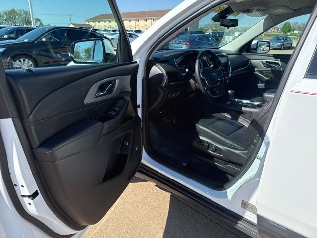 Used 2020 Chevrolet Traverse RS AWD/4WD image 9