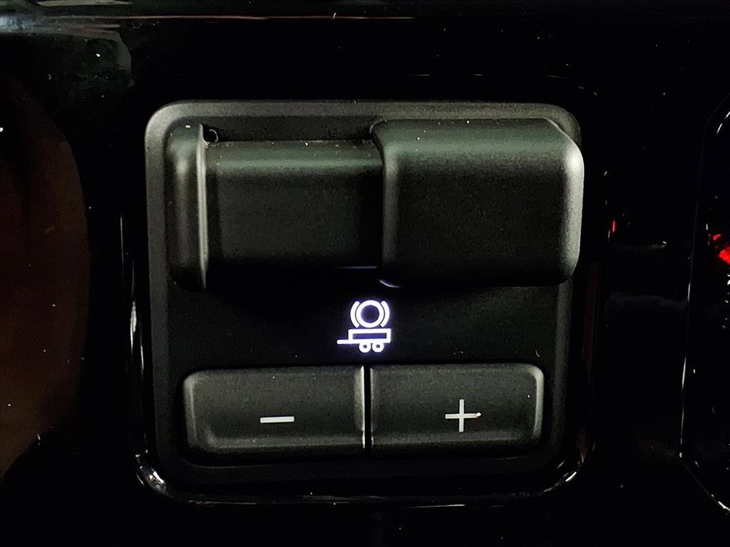 Used 2024 Chevrolet Silverado 1500 LTZ w/ LTZ Convenience Package II image 15