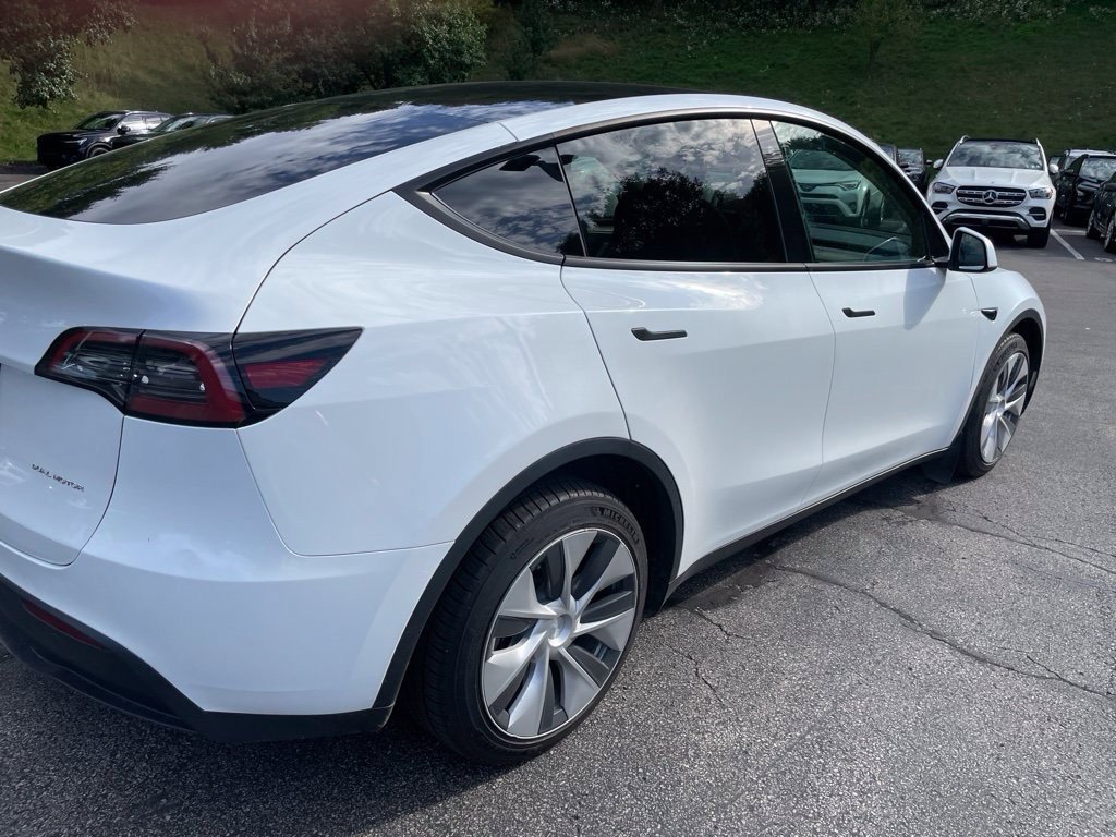 Used 2023 Tesla Model Y Long Range AWD/4WD image 7