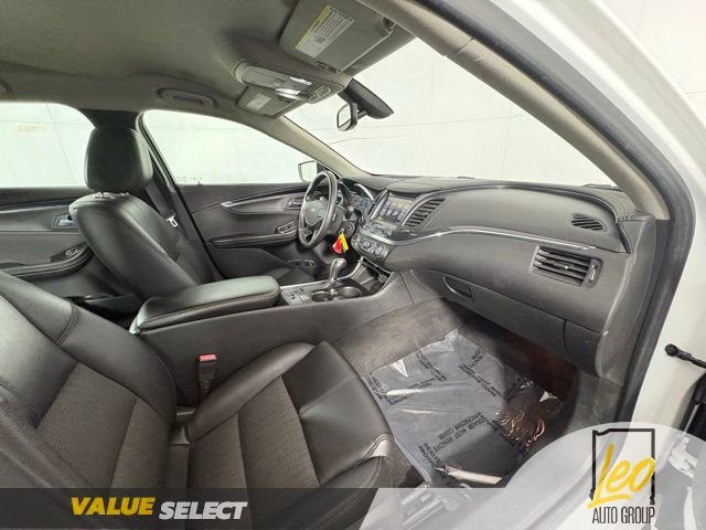 Used 2016 Chevrolet Impala LT w/ Convenience Package FWD image 9